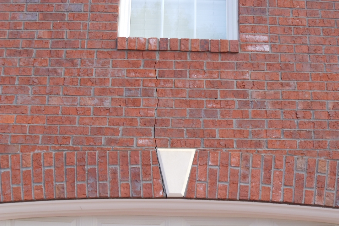 Veneer_crack_no_arching.jpg
